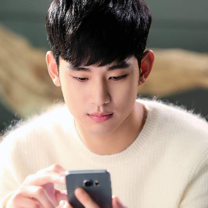 Recent activity shot of Kim Soohyun