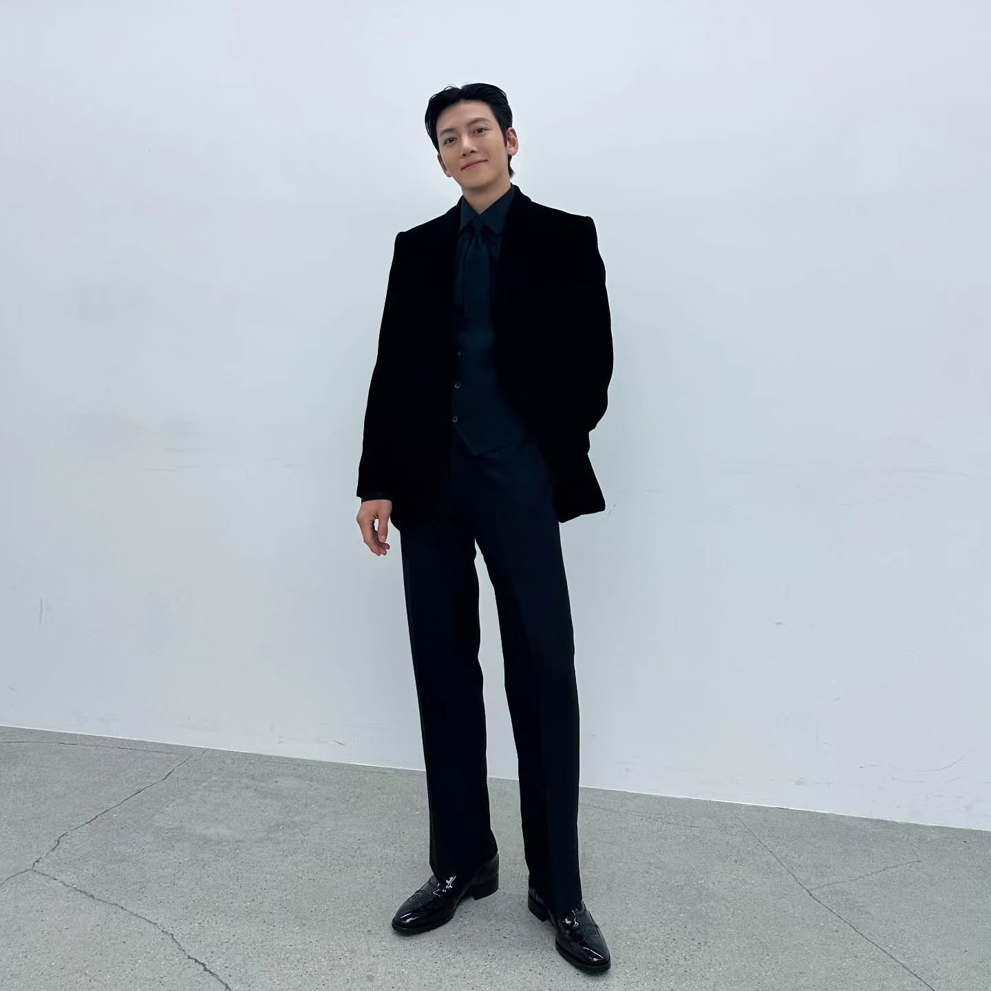 粉丝拍下的池昌旭瞬间