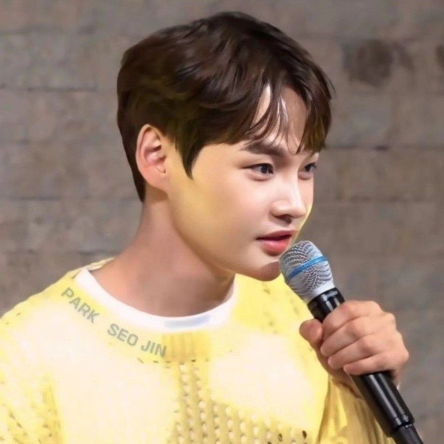 박서진의 비하인드 컷