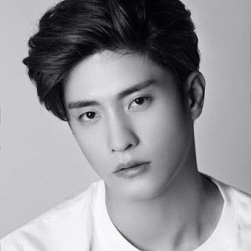 Recent activity shot of Sunghoon