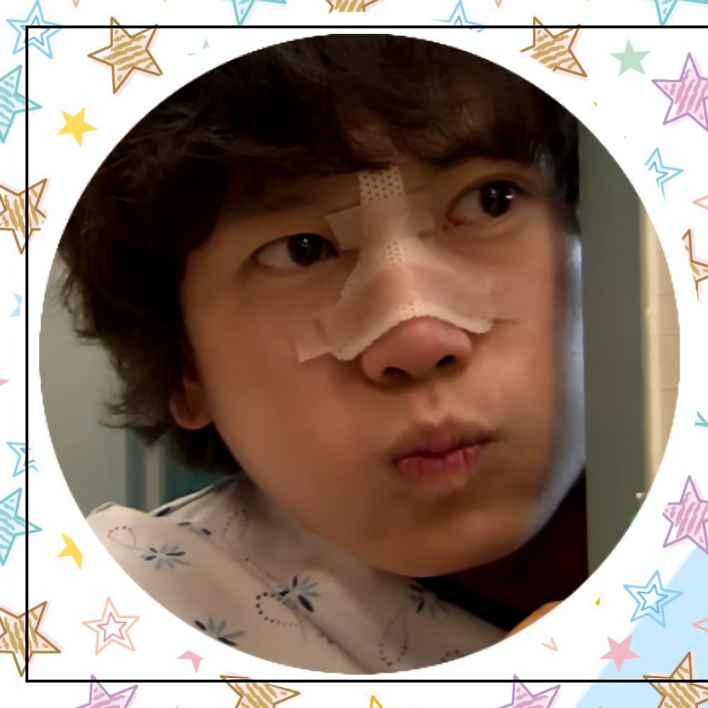 Behind-the-scenes cut of Ji Sung