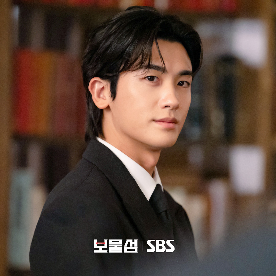 Recent activity shot of Park Hyungsik