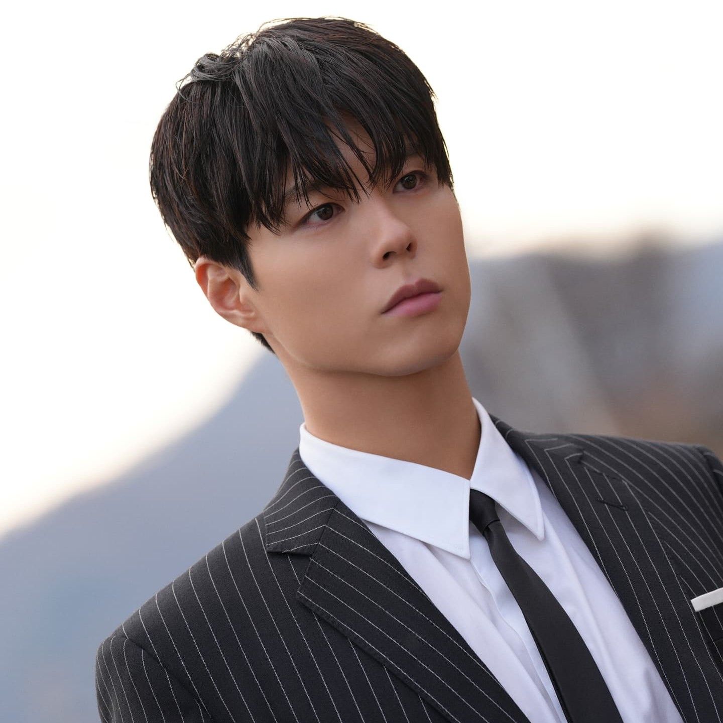 Behind-the-scenes cut of Park Bogum