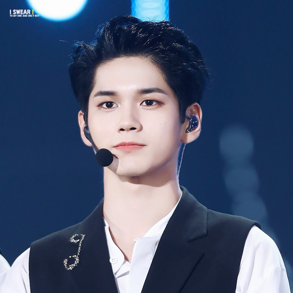 Foto terbaru dari Ong Seongwu