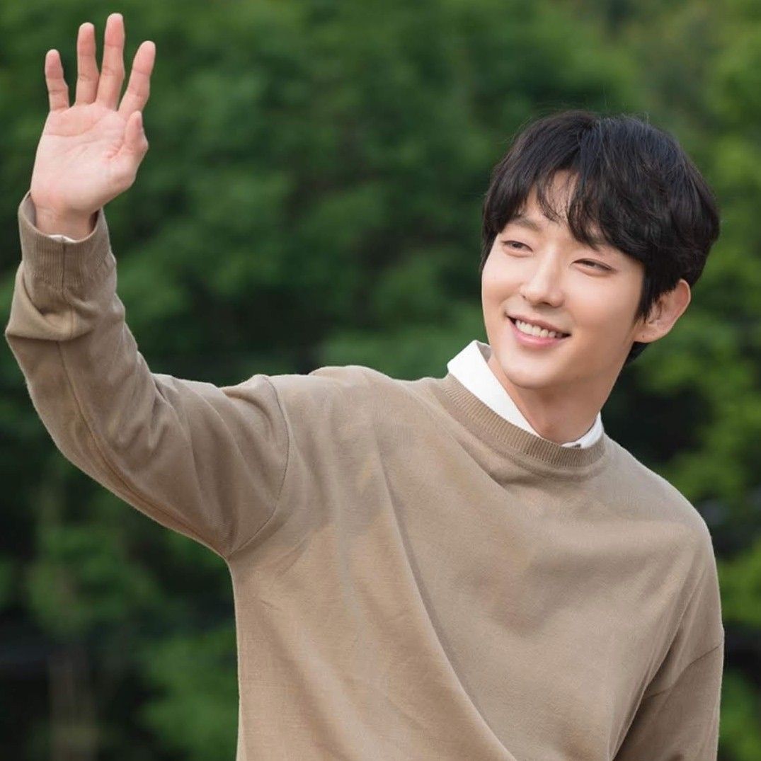 Momen yang diabadikan oleh penggemar Lee Joongi
