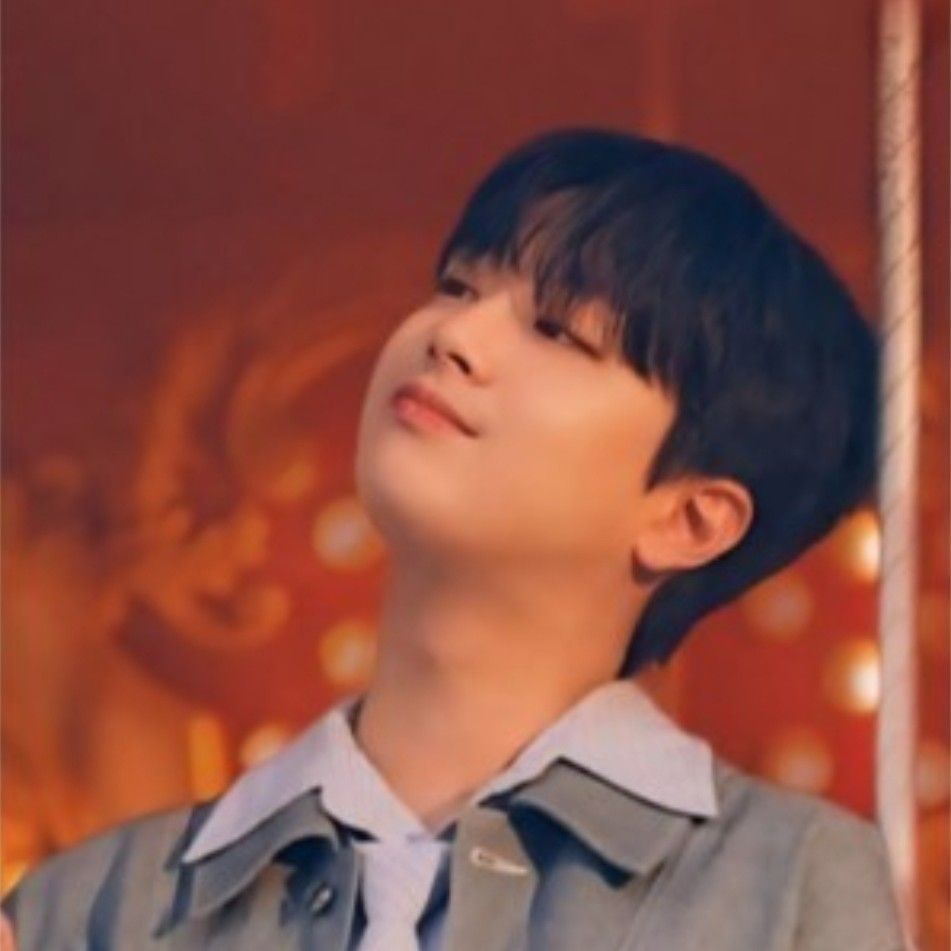 이찬원의 최신 사진