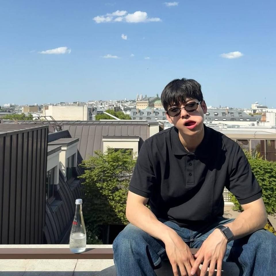 Recent activity shot of Cha Eunwoo