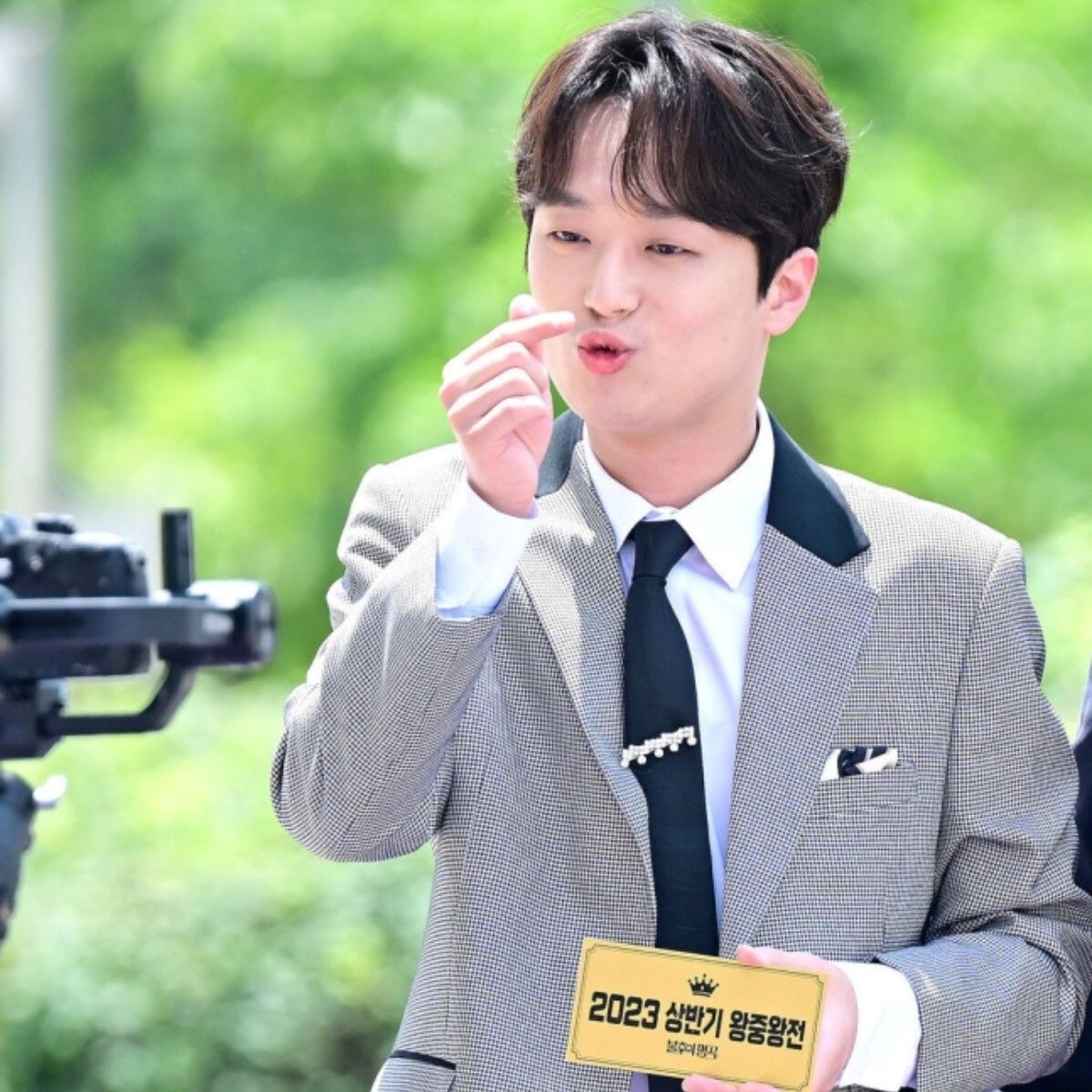 A moment captured by a fan of Lee Chanwon