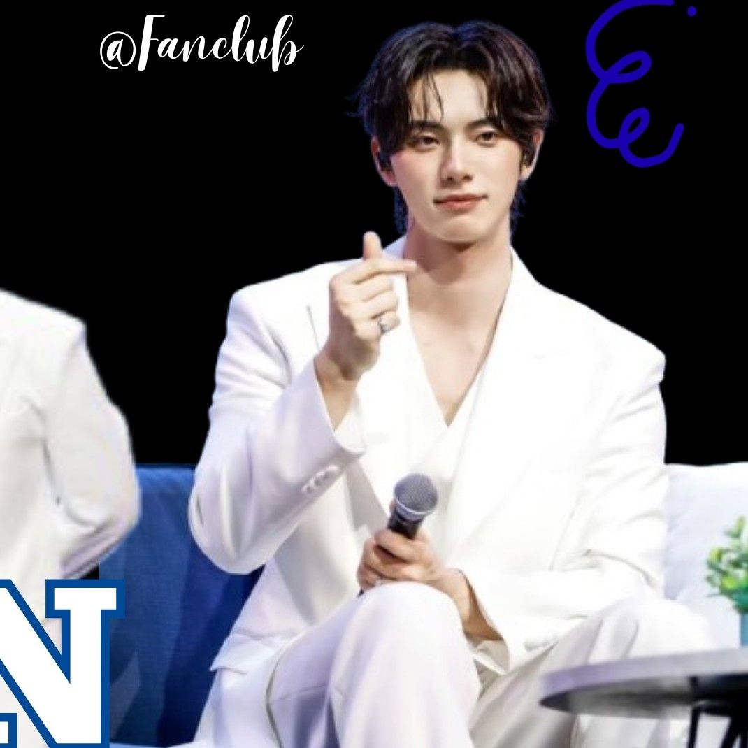 A moment captured by a fan of Lee Chaemin