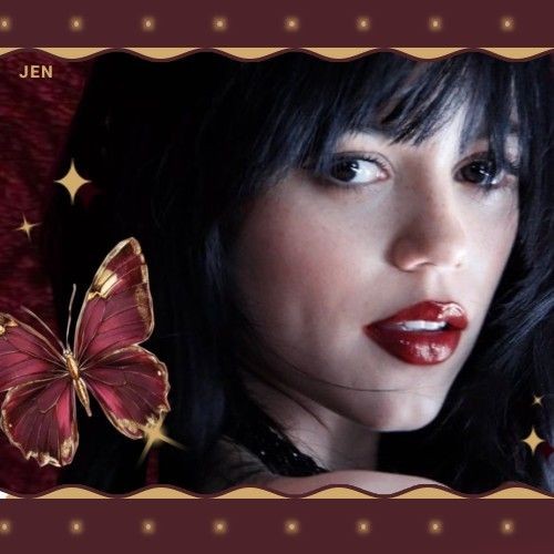 Popular profile image of Jenna Ortega selected by vote