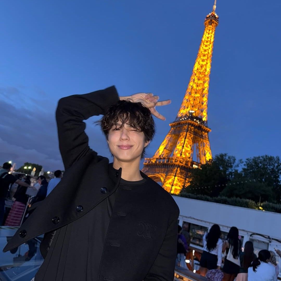 Recent activity shot of Park Bogum