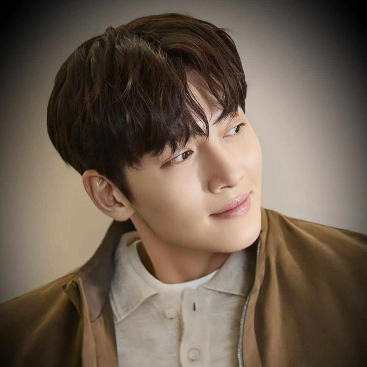 チ・チャンウクの最近の活動ショット