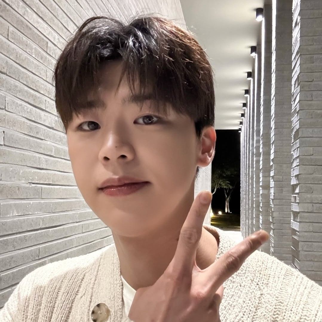 Latest photo of Park Jihyeon