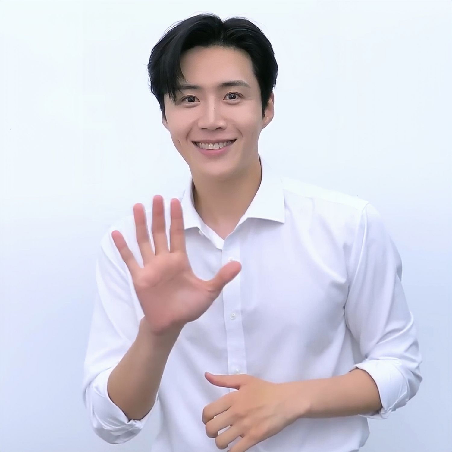 Behind-the-scenes cut of Kim Seonho