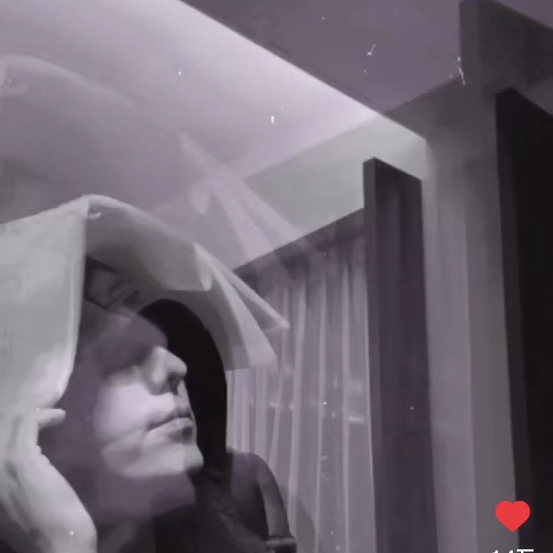 A moment captured by a fan of Lee Joongi