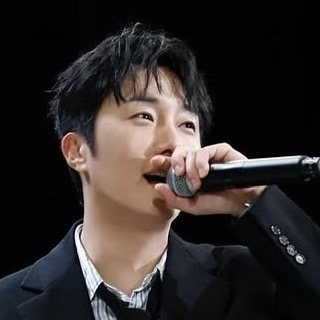 A moment captured by a fan of Jung Ilwoo