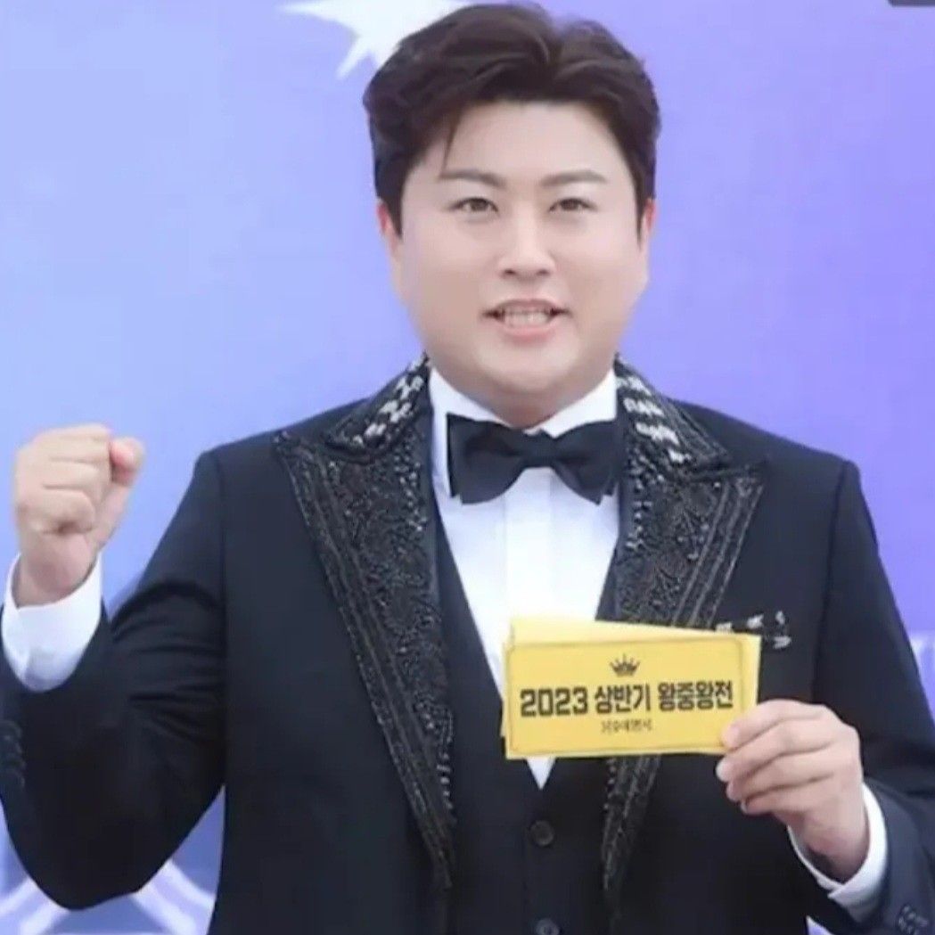 粉絲拍下的金浩中瞬間