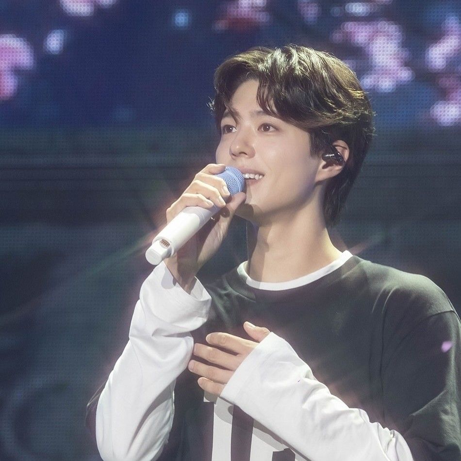Behind-the-scenes cut of Park Bogum
