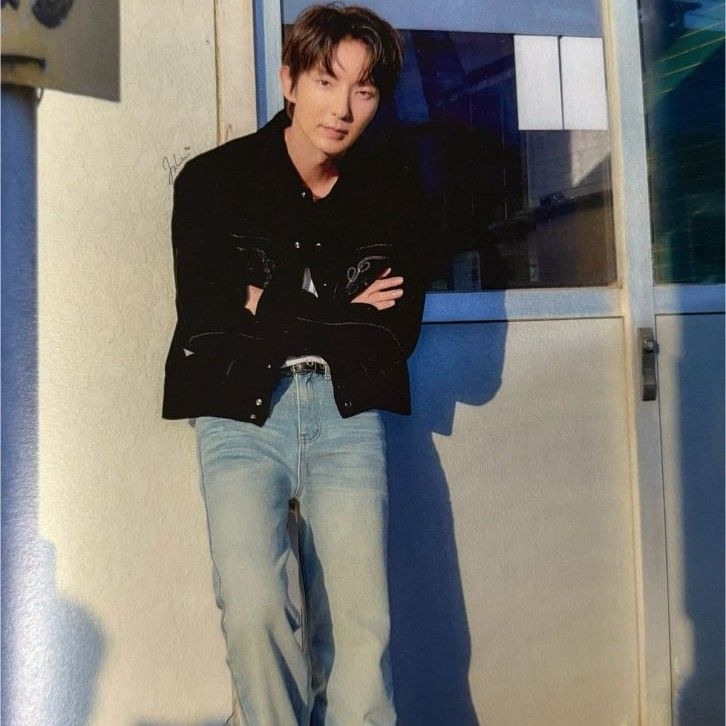 Recent activity shot of Lee Joongi