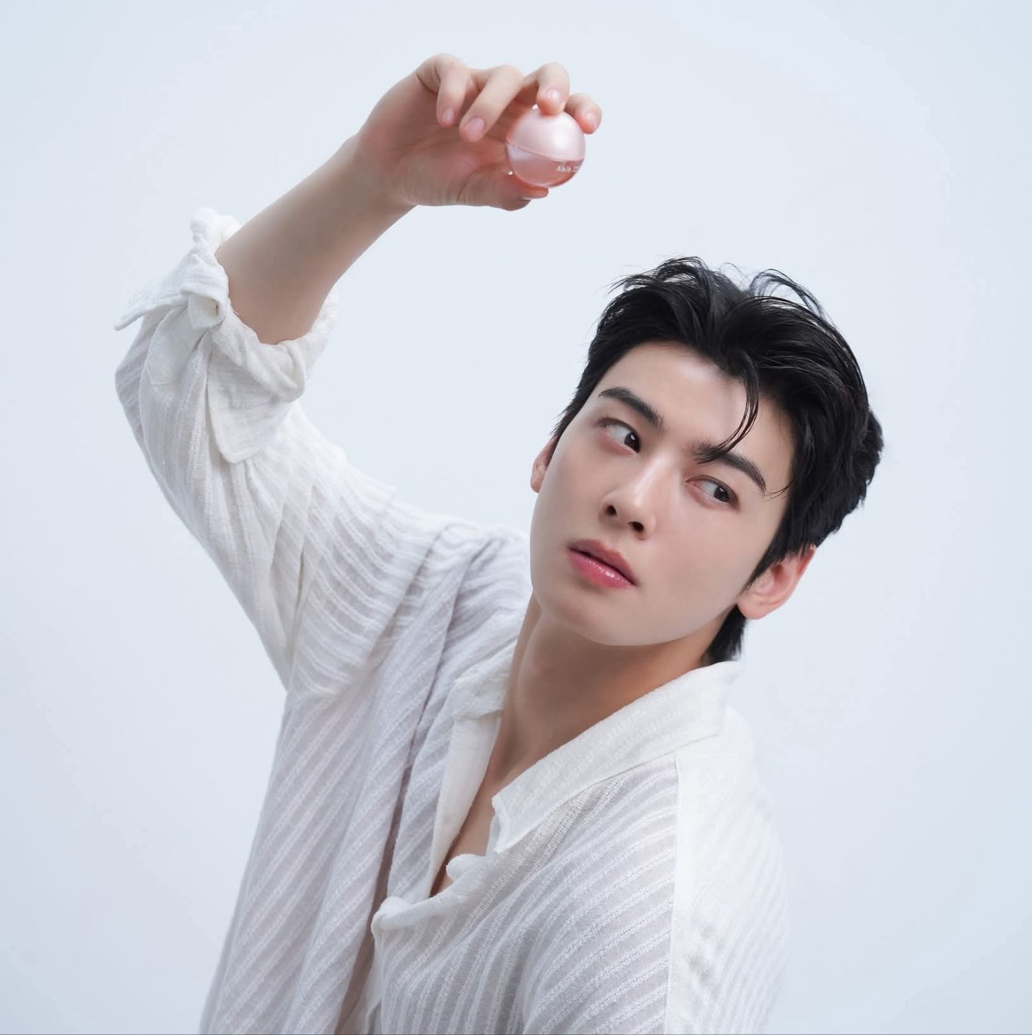 Latest photo of Cha Eunwoo