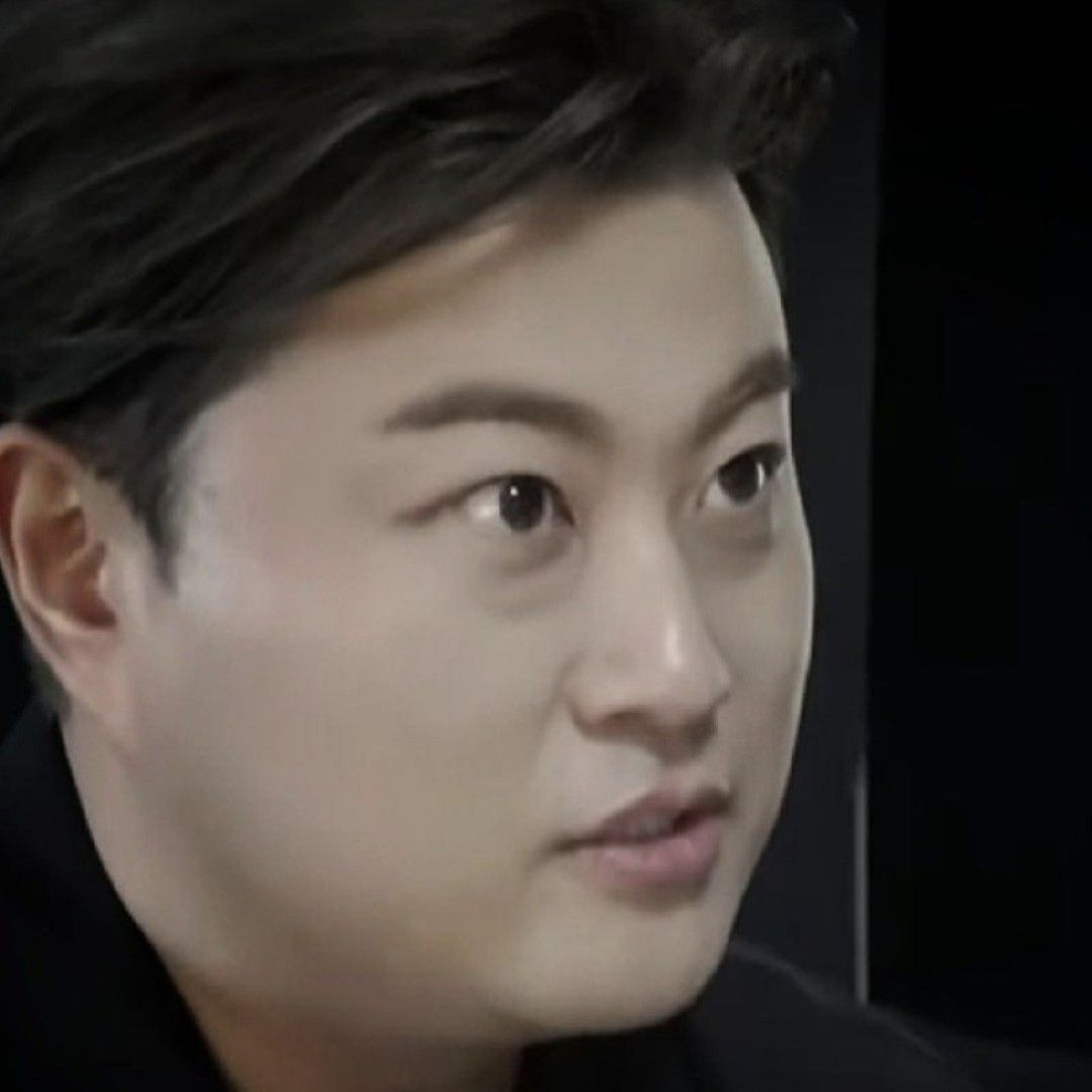 Behind-the-scenes cut of Kim Hojoong