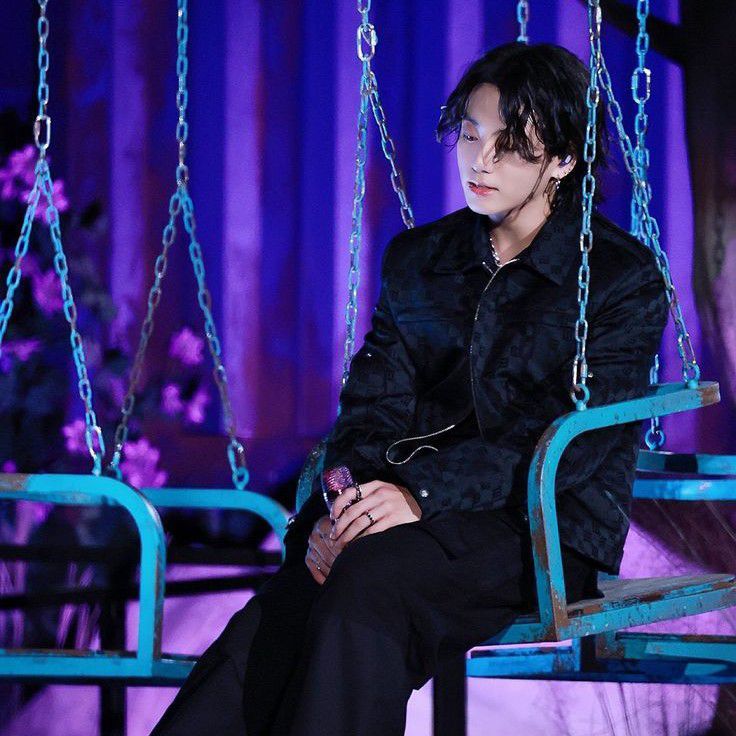 Foto terbaru dari Kim Taehyung (V)