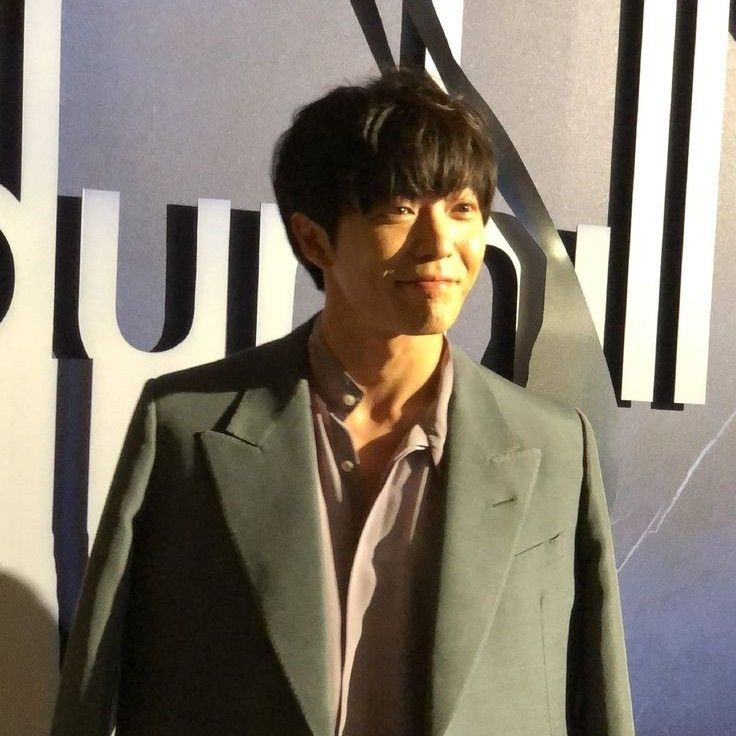 A moment captured by a fan of Kim Jaewook