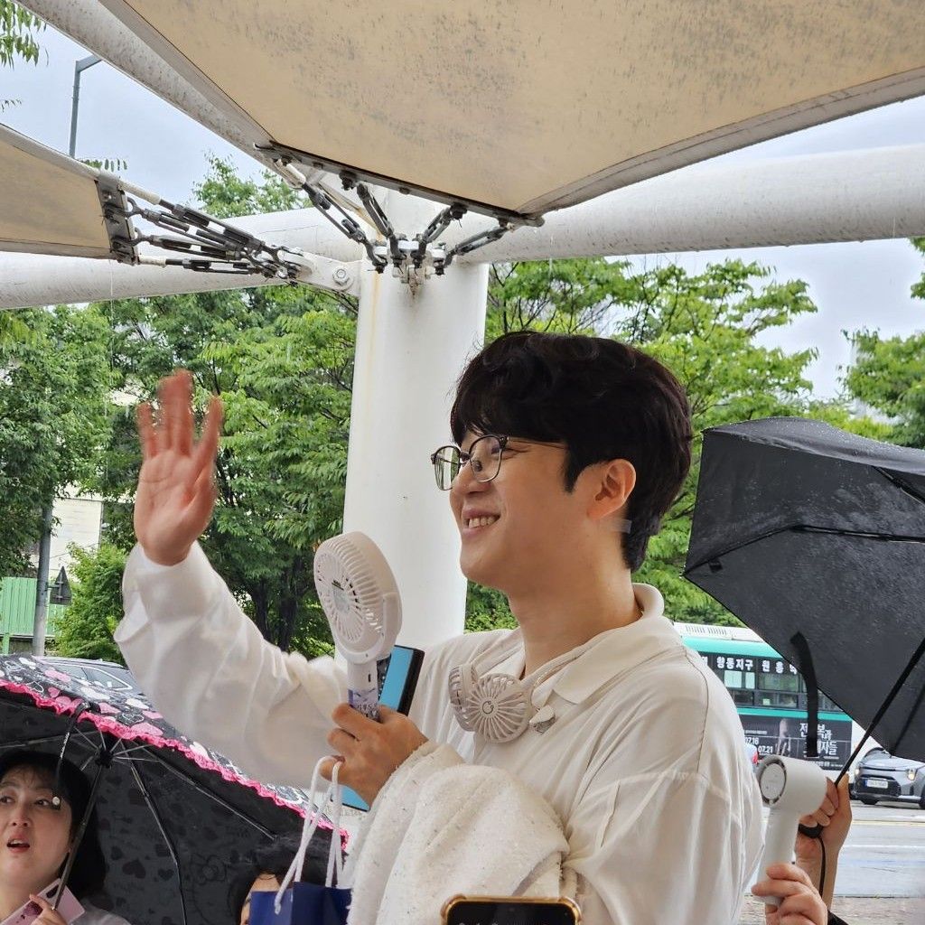 Latest photo of Park Jihoo (Mr. Trot 3)
