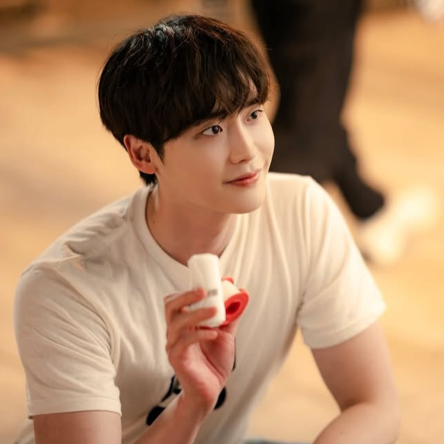 Latest photo of Lee Jongsuk
