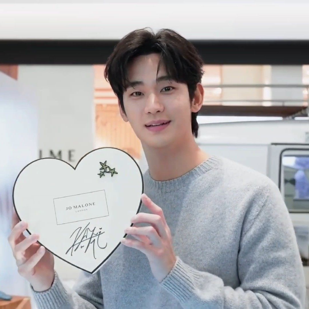 Latest photo of Kim Soohyun
