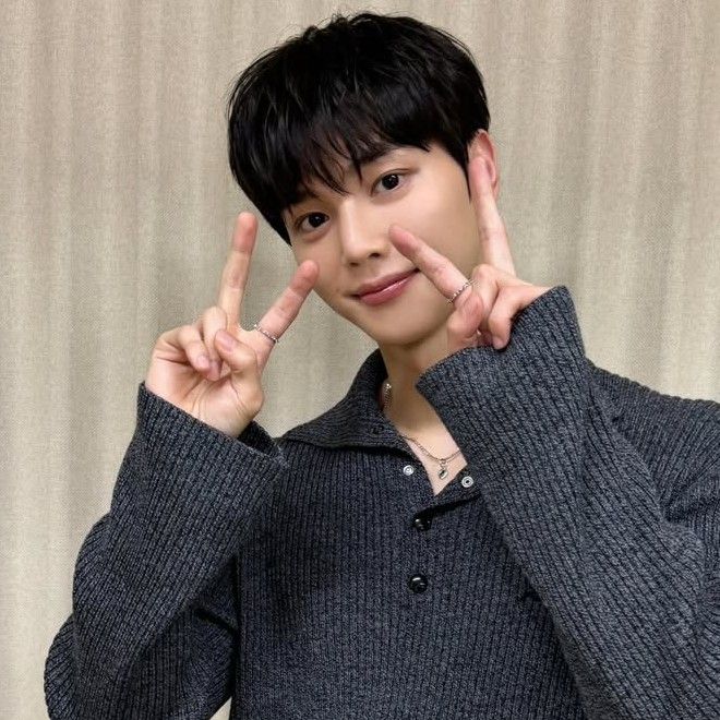 Recent activity shot of Song Kang