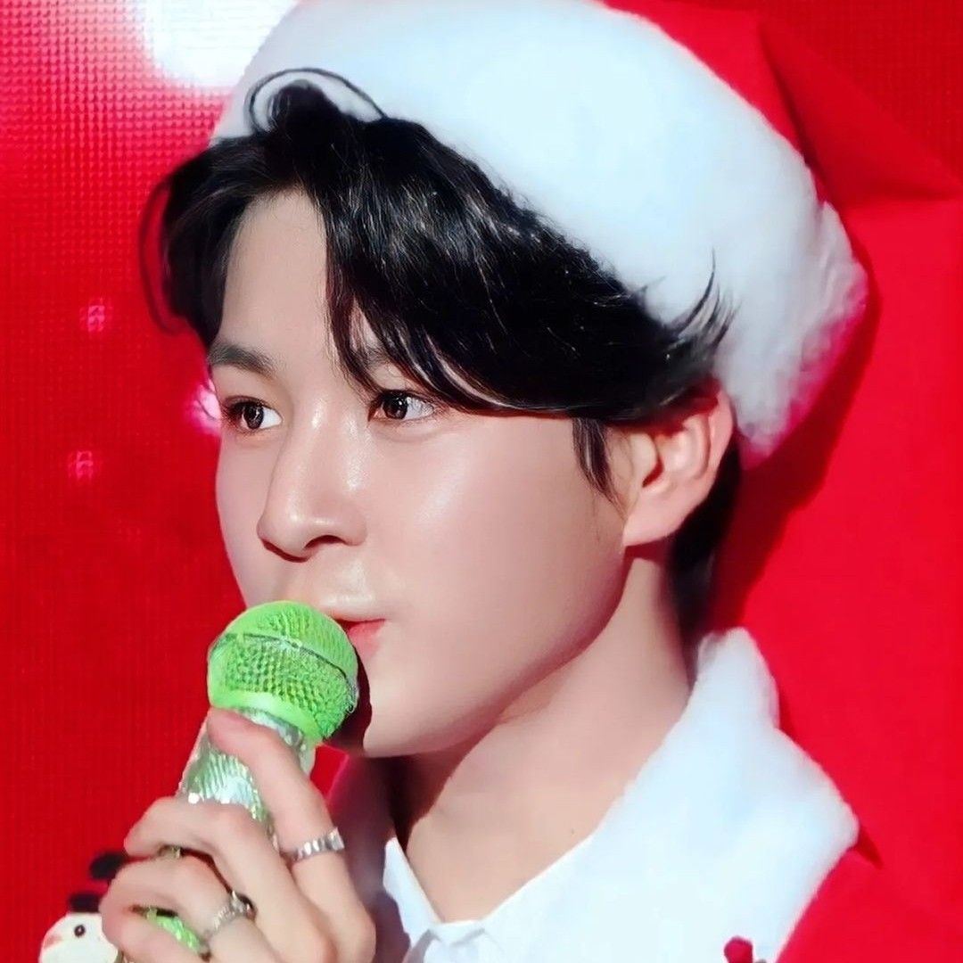 Foto terbaru dari Jeong Dongwon