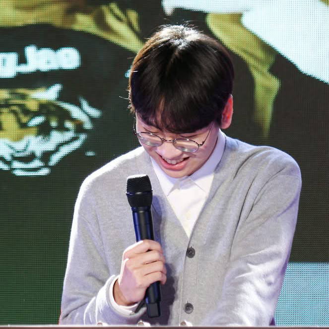 A moment captured by a fan of Doran