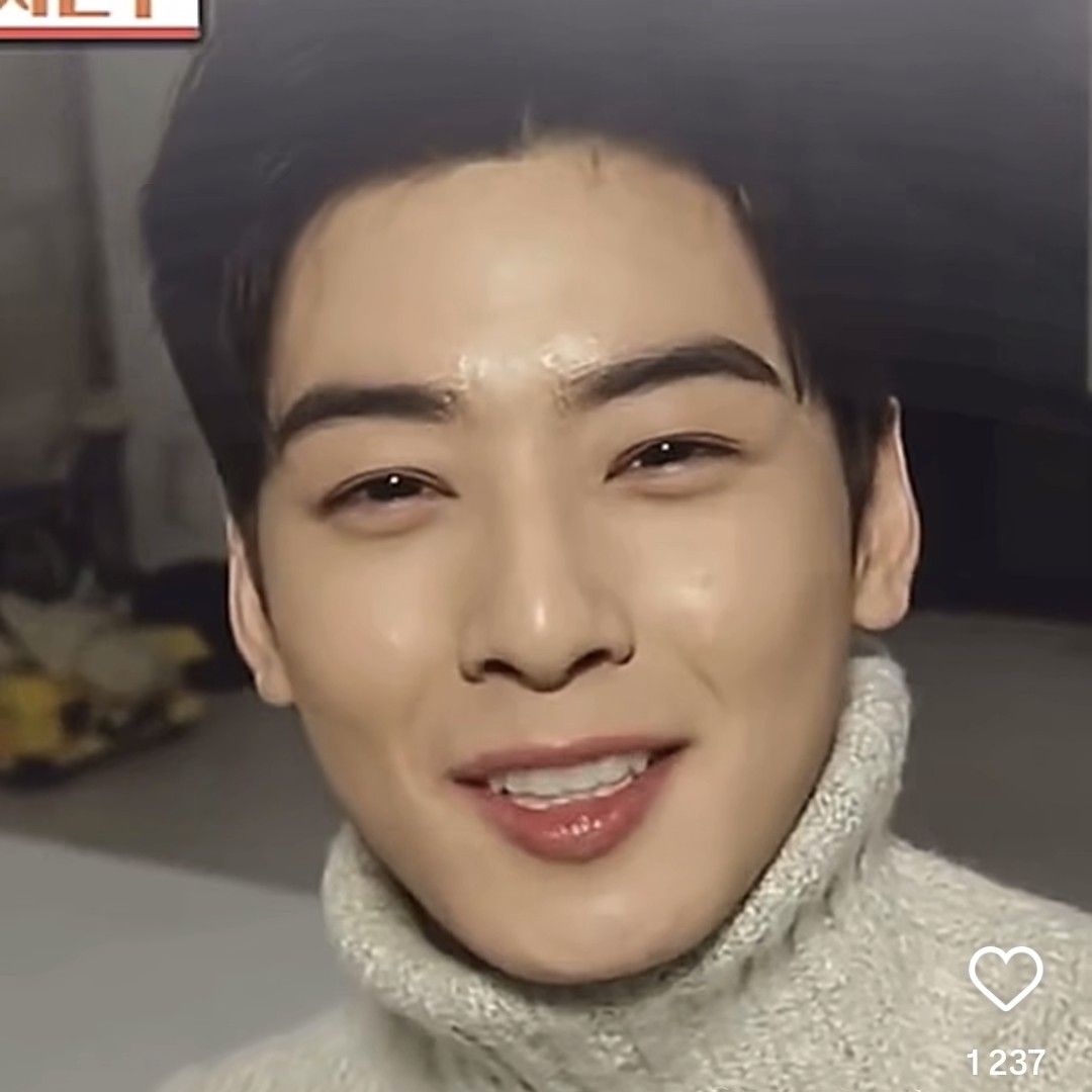 Latest photo of Cha Eunwoo