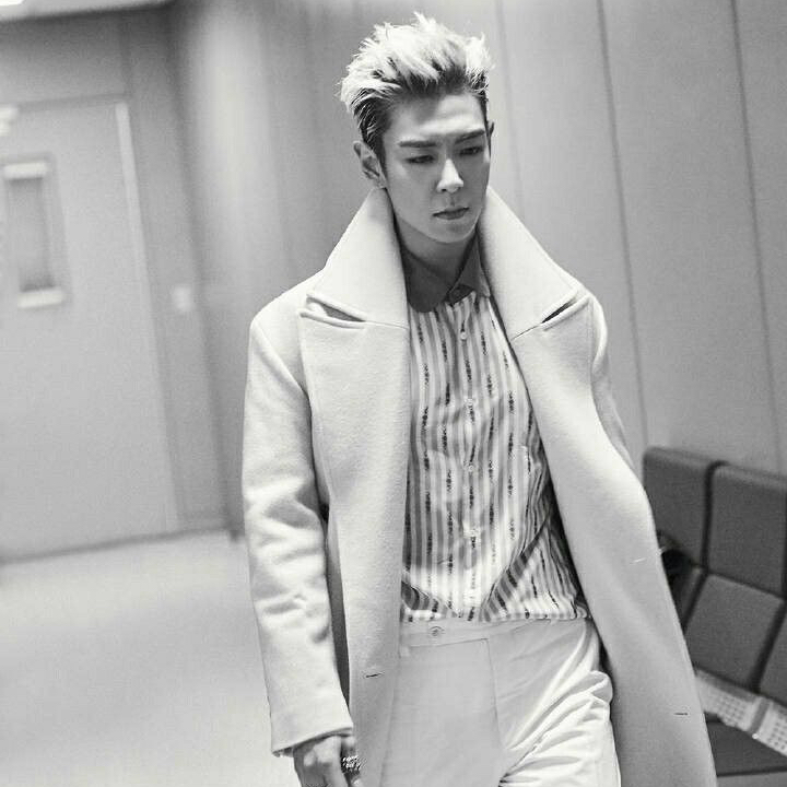 A moment captured by a fan of T.O.P