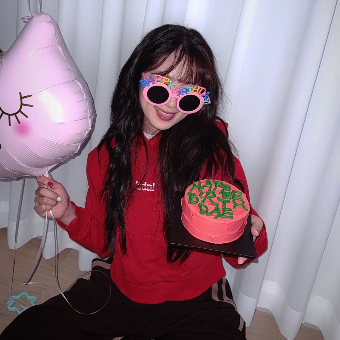 Recent activity shot of Kim Hyeyoon