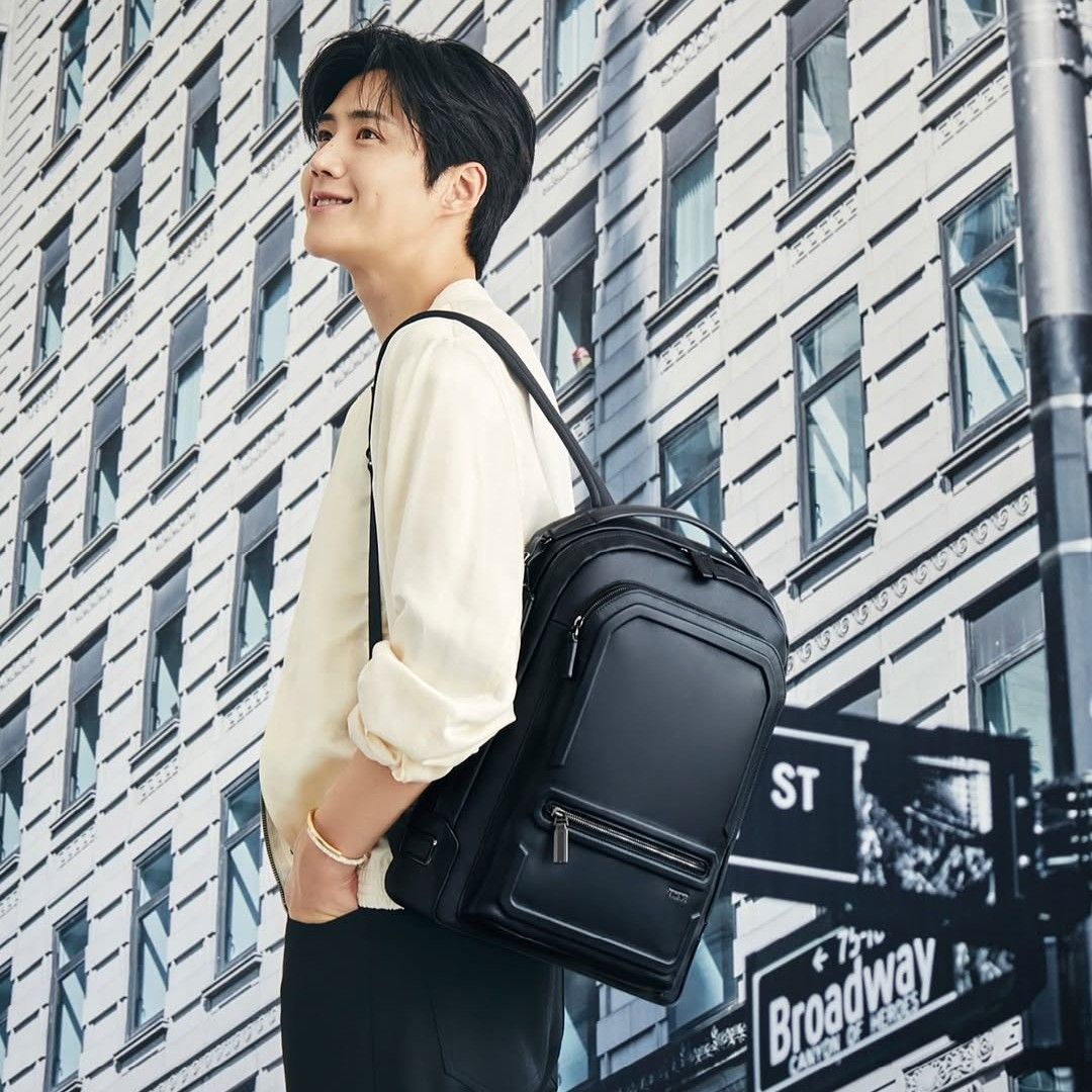 Behind-the-scenes cut of Kim Seonho