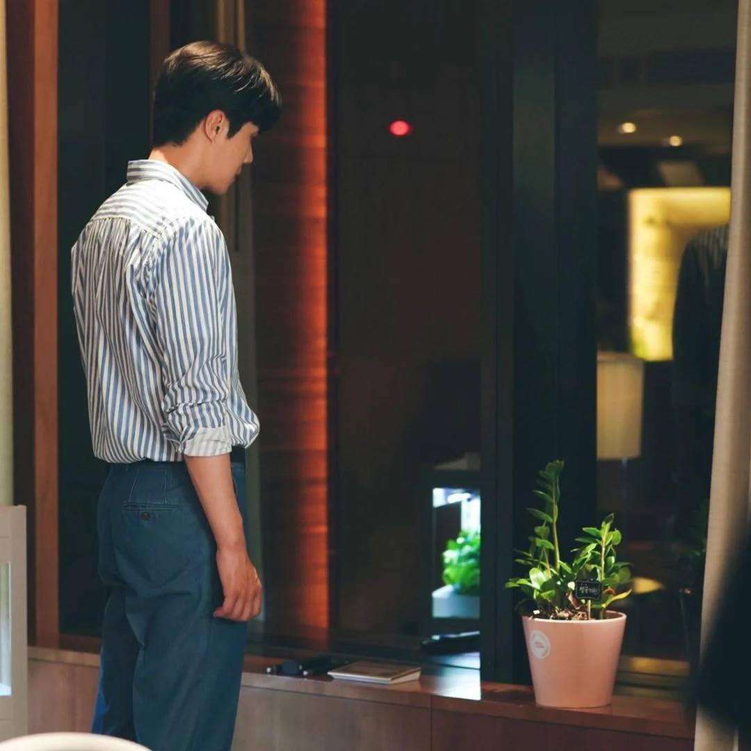 Behind-the-scenes cut of Kim Seonho