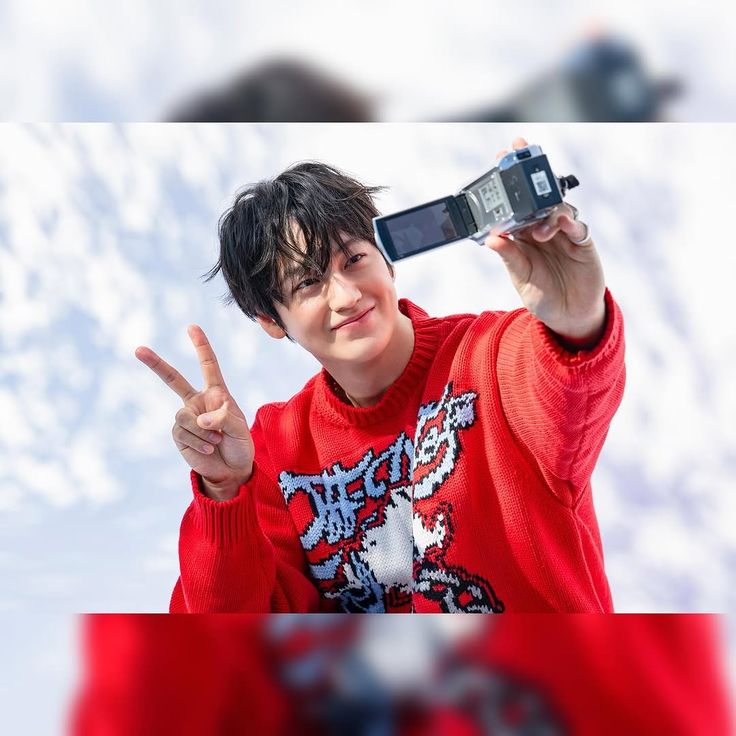 Behind-the-scenes cut of Kim Bum