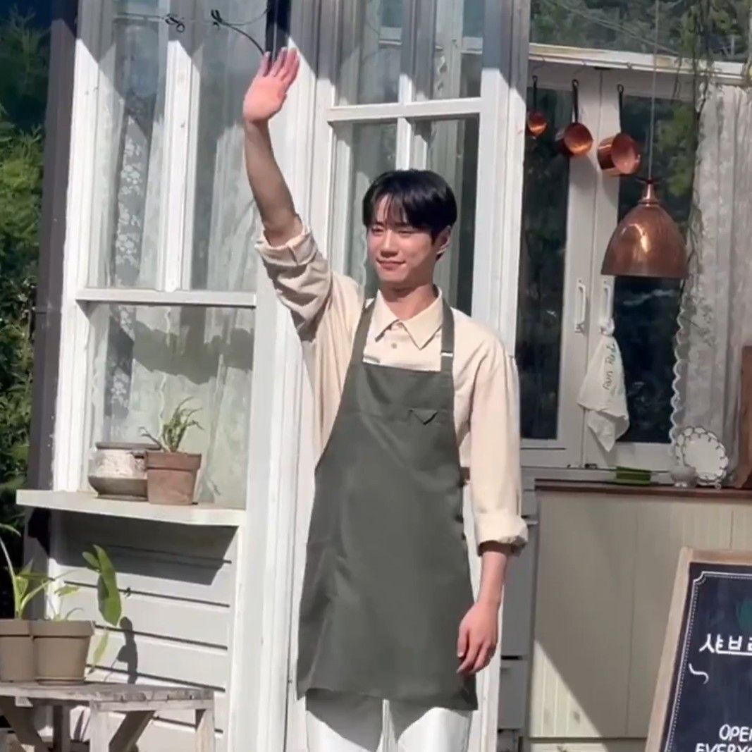 Recent activity shot of Lee Junyoung