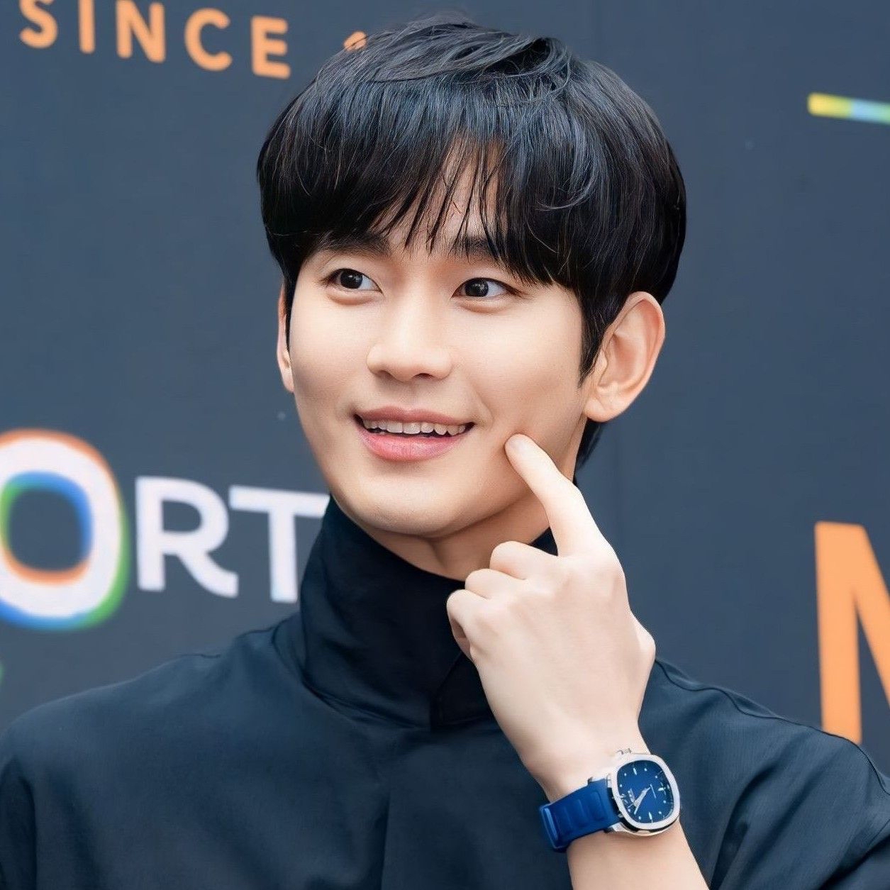 Behind-the-scenes cut of Kim Soohyun