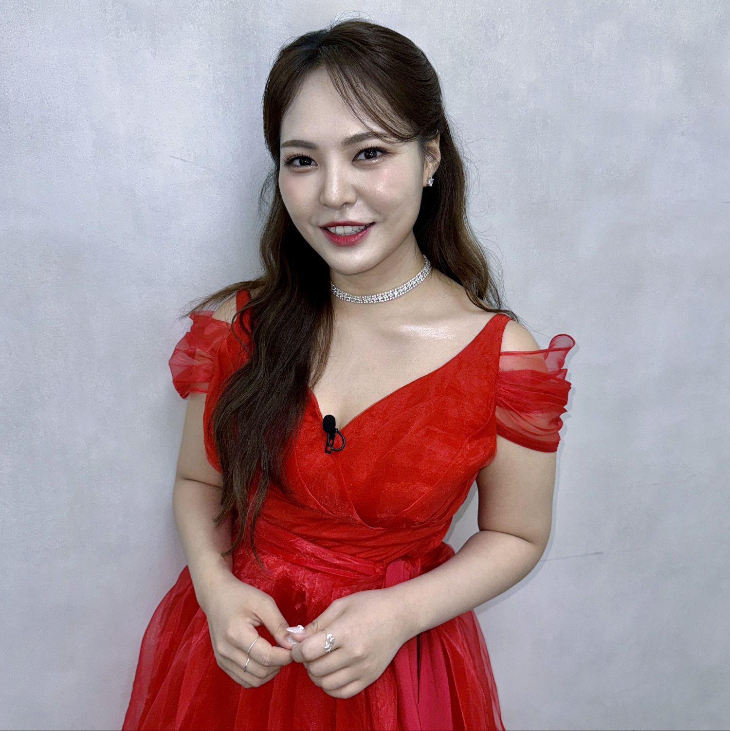 Behind-the-scenes cut of Miss Kim