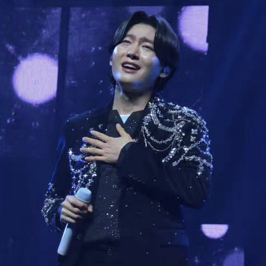 Latest photo of Kim Yongbin