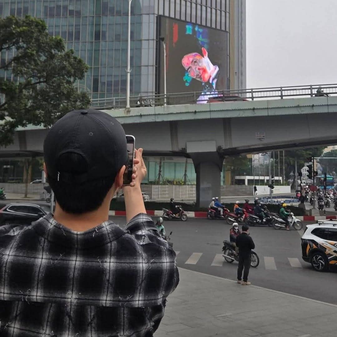 A moment captured by a fan of Kim Seonho