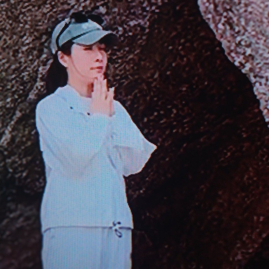 Behind-the-scenes cut of Ryu Wonjung