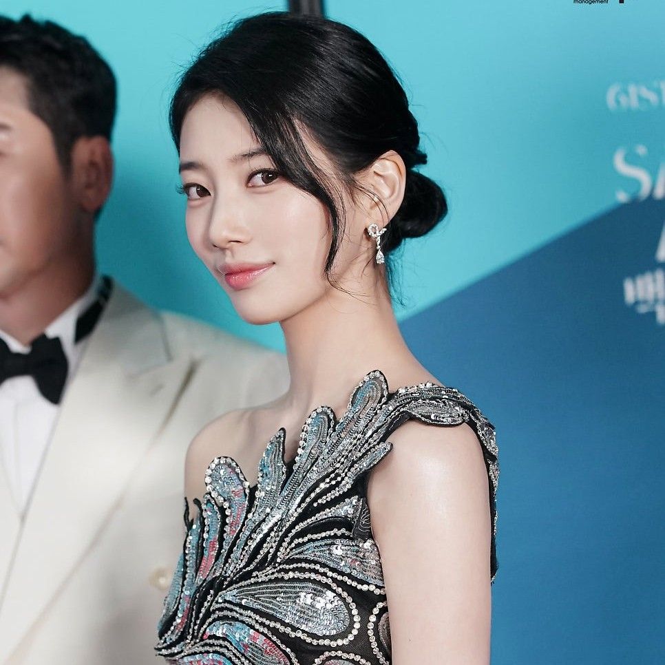 Latest photo of Bae Suzy
