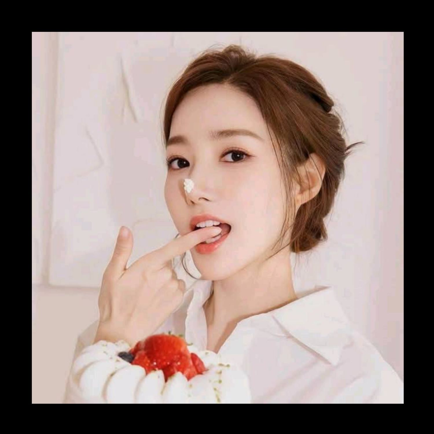 Recent activity shot of Park Minyoung