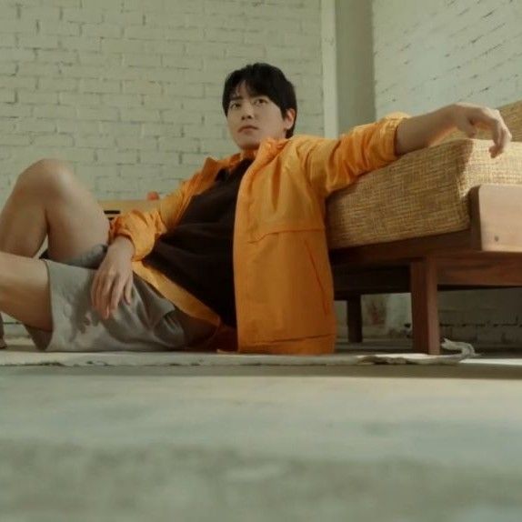 Behind-the-scenes cut of Lee Joonhyuk