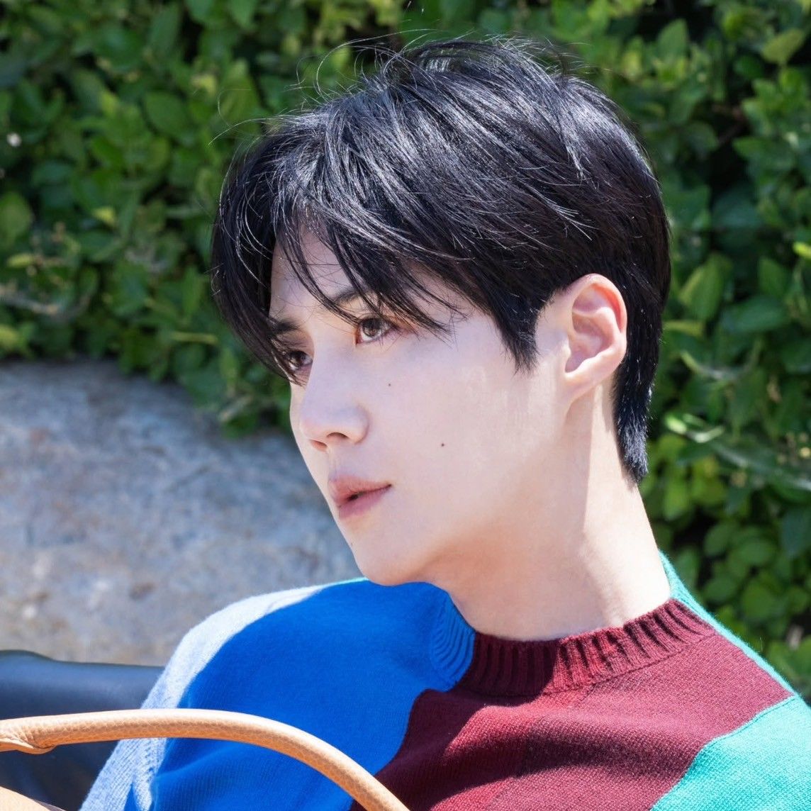 粉丝拍下的金宣虎瞬间