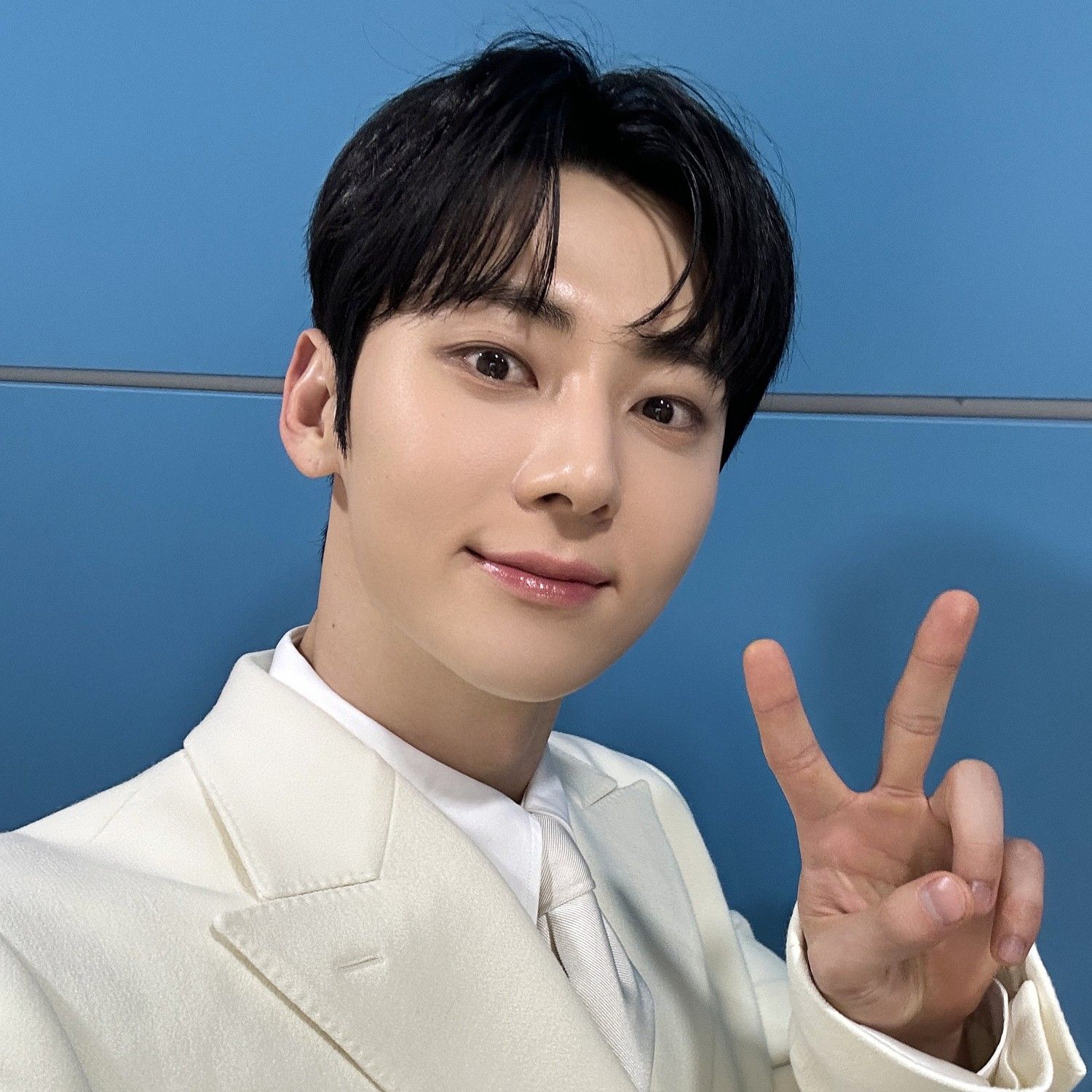 Behind-the-scenes cut of Hwang Minhyun